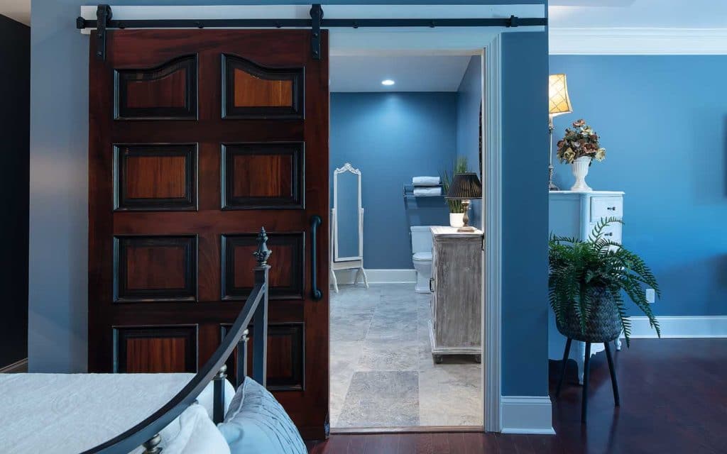 10 Must-Visit Honkey Tonks in Nashville 2 Sink into the sumptuous accommodations at our Bed and Breakfast after playing at the many honky-tonks in Nashville