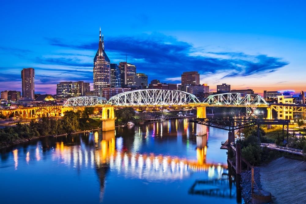 Bed and Breakfast in Nashville, TN, view of the city skyline at dusk